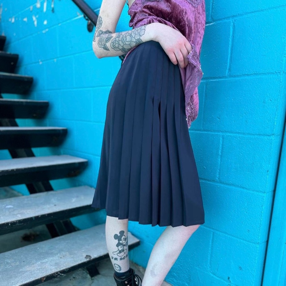 Vintage Navy Blue Pleated Skirt